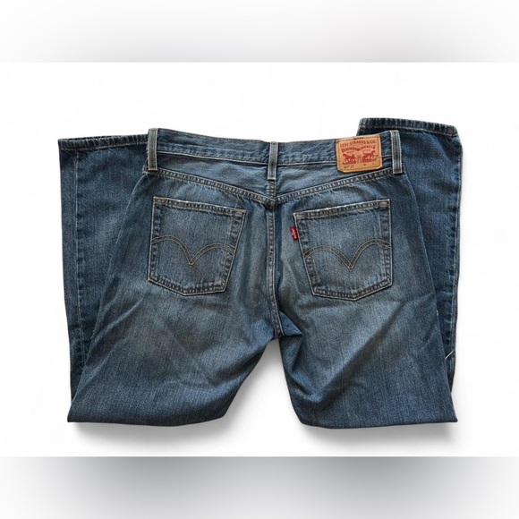 Levi’s W27 Distressed Jeans - Picture 3 of 4